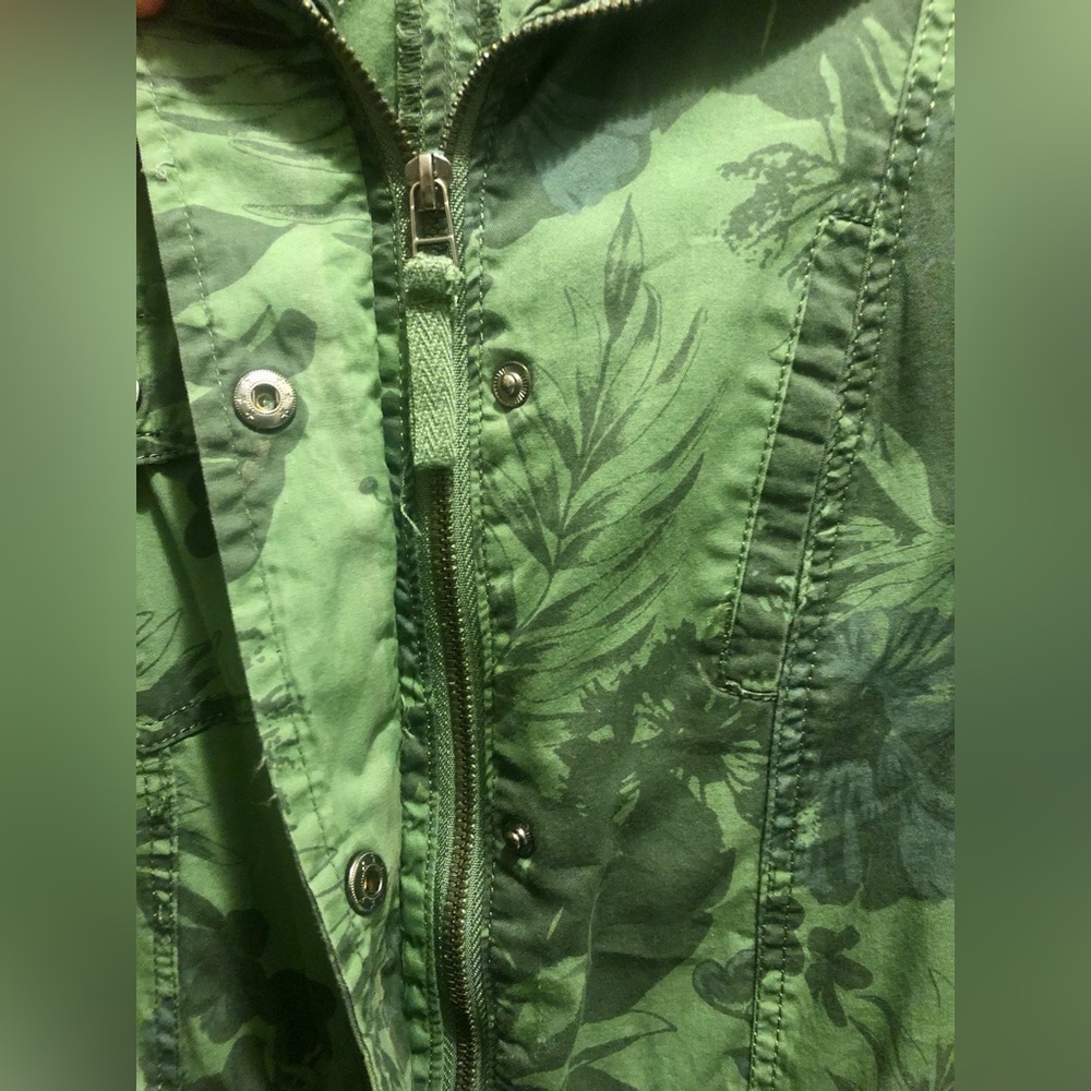 Jacket - Picture 8 of 9